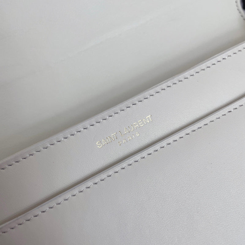 Amelia - YSL Bag - 3819