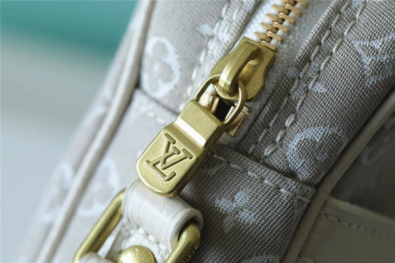 Fan Fashion Lu-Vi bags - 9895