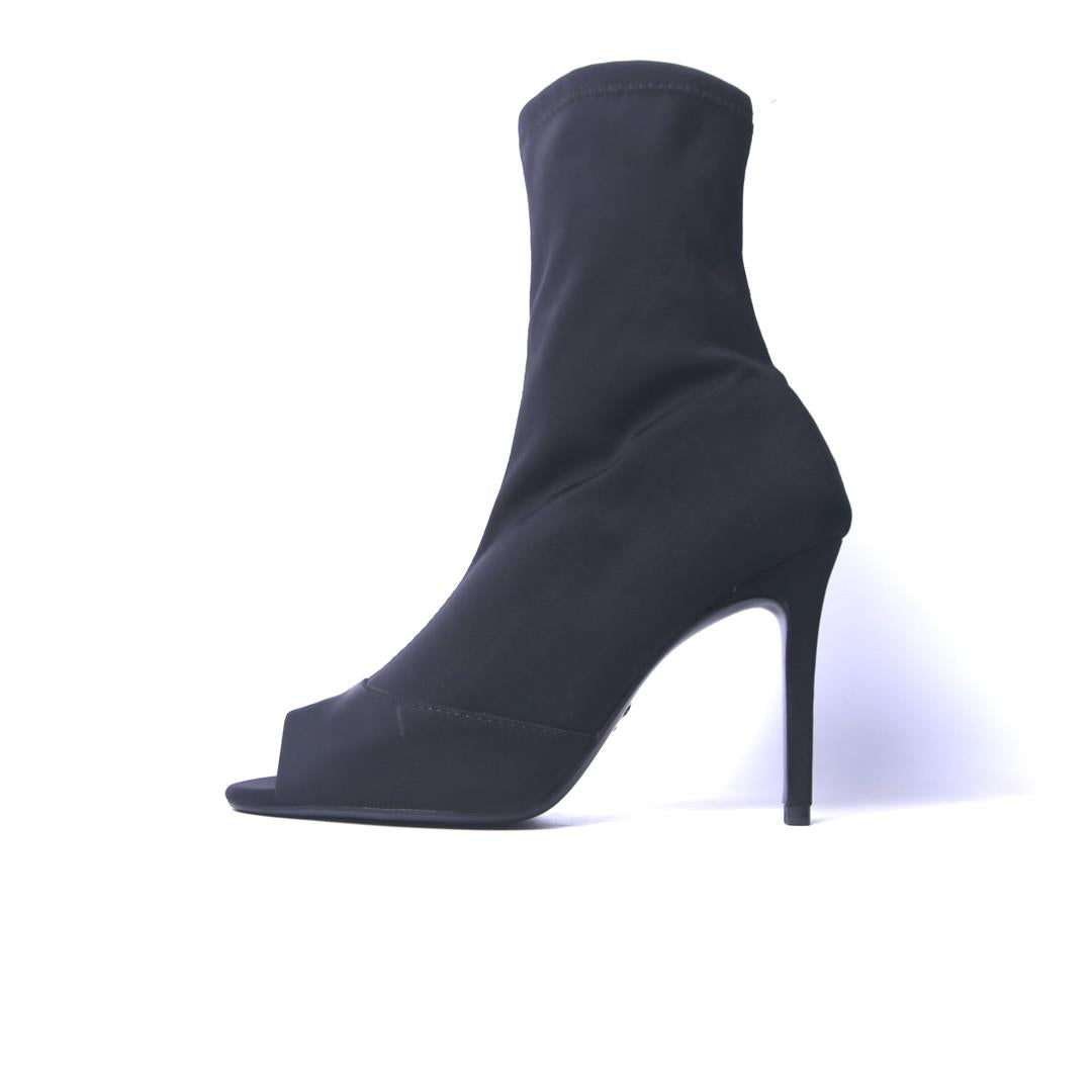 ZARA. .