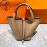 Amelia - HMS Bags - 1736