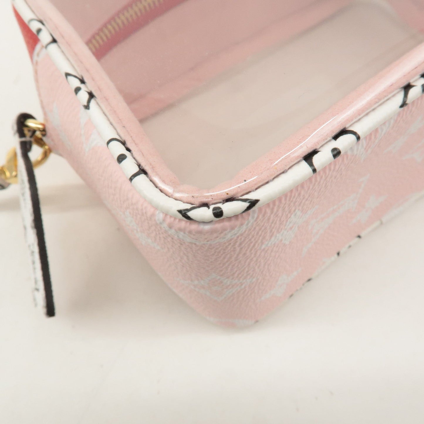 Louis Vuitton Monogram Giant Beach Pouch Shoulder Bag Rouge M67601