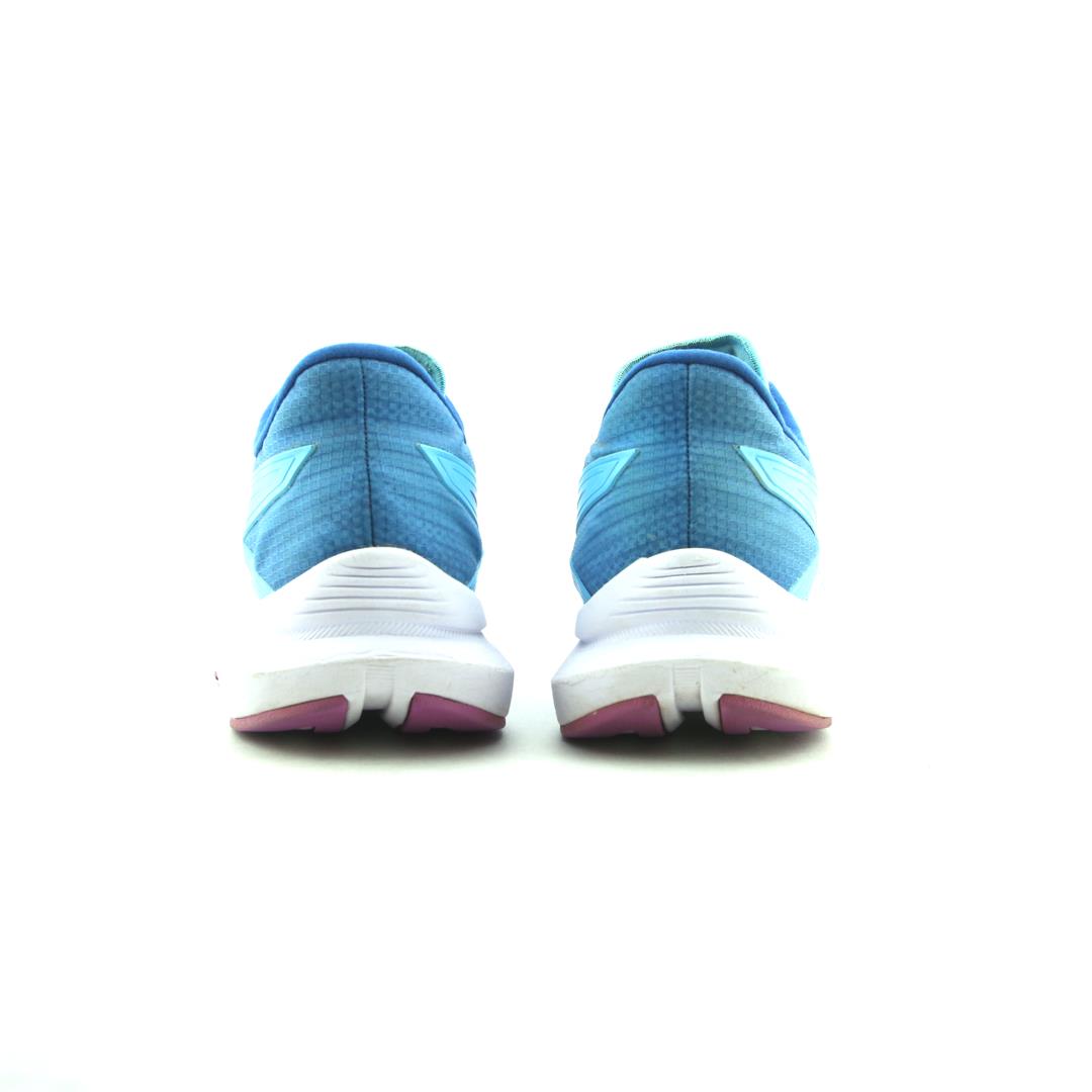 SAUCONY AXON