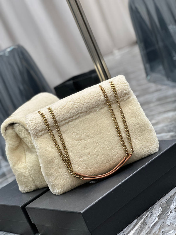Amelia - YSL Bag - 3921