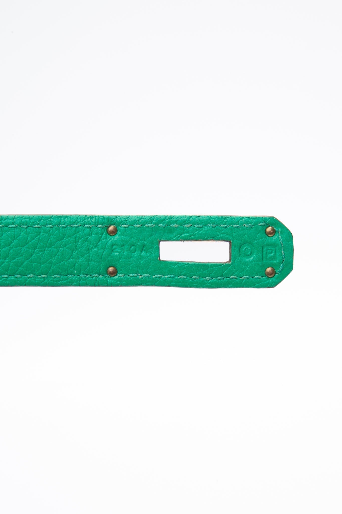 HERMES Menthe Green Kelly 32 Clemence Leather with Gold Hardware