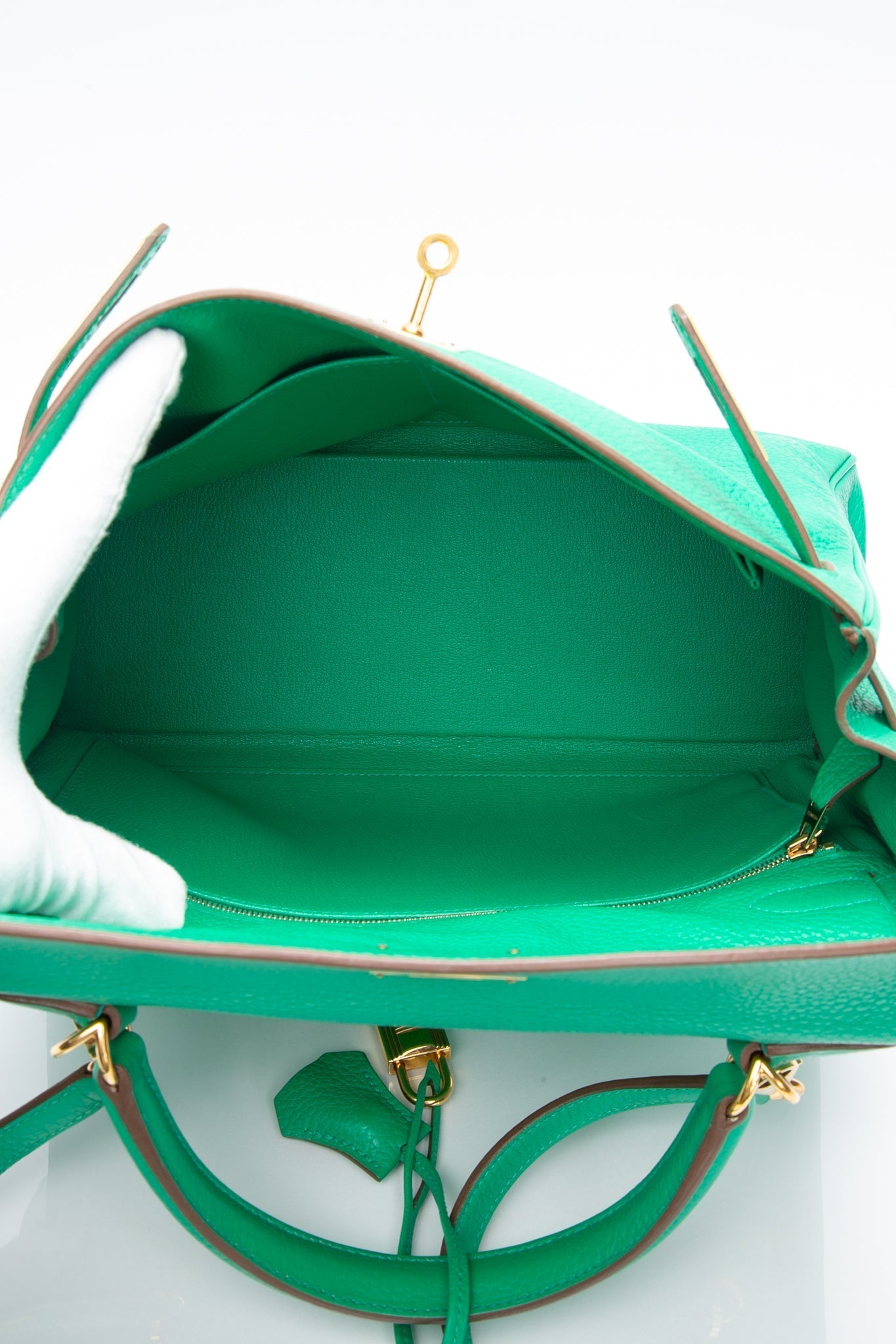 HERMES Menthe Green Kelly 32 Clemence Leather with Gold Hardware