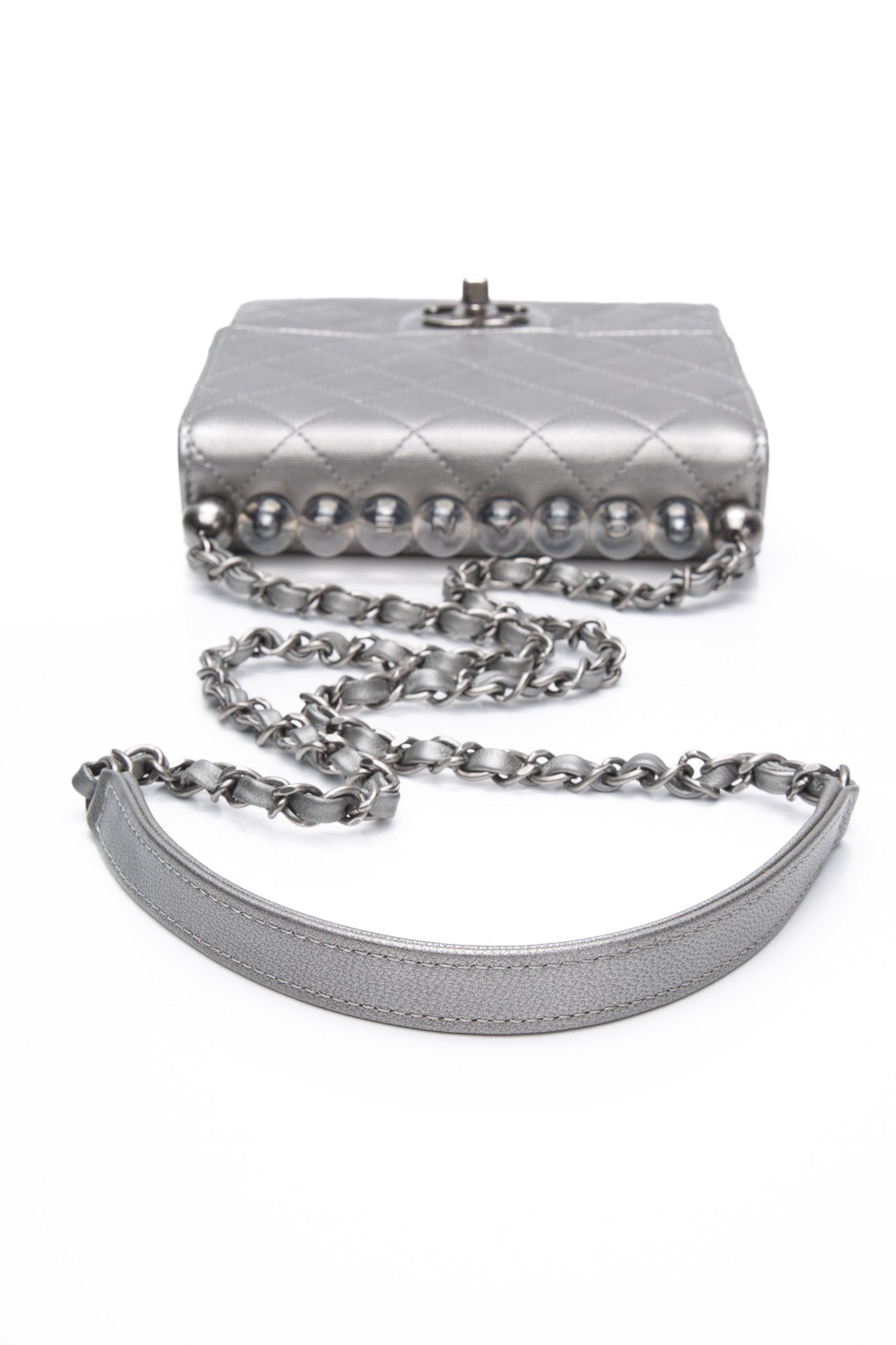 CHANEL Silver Metallic Goatskin Quilted Chic Pearls Flap Bag