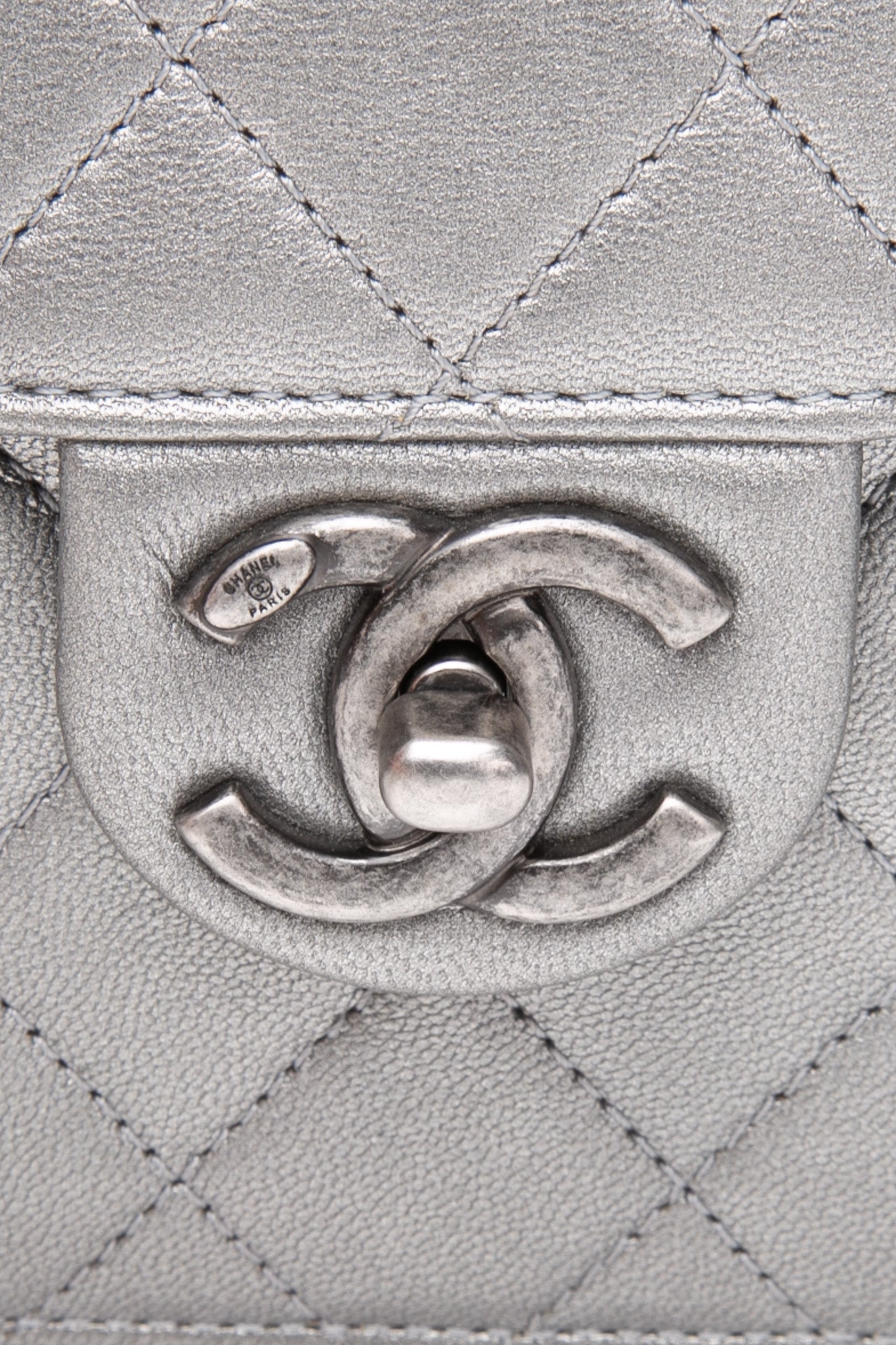 CHANEL Silver Metallic Goatskin Quilted Chic Pearls Flap Bag