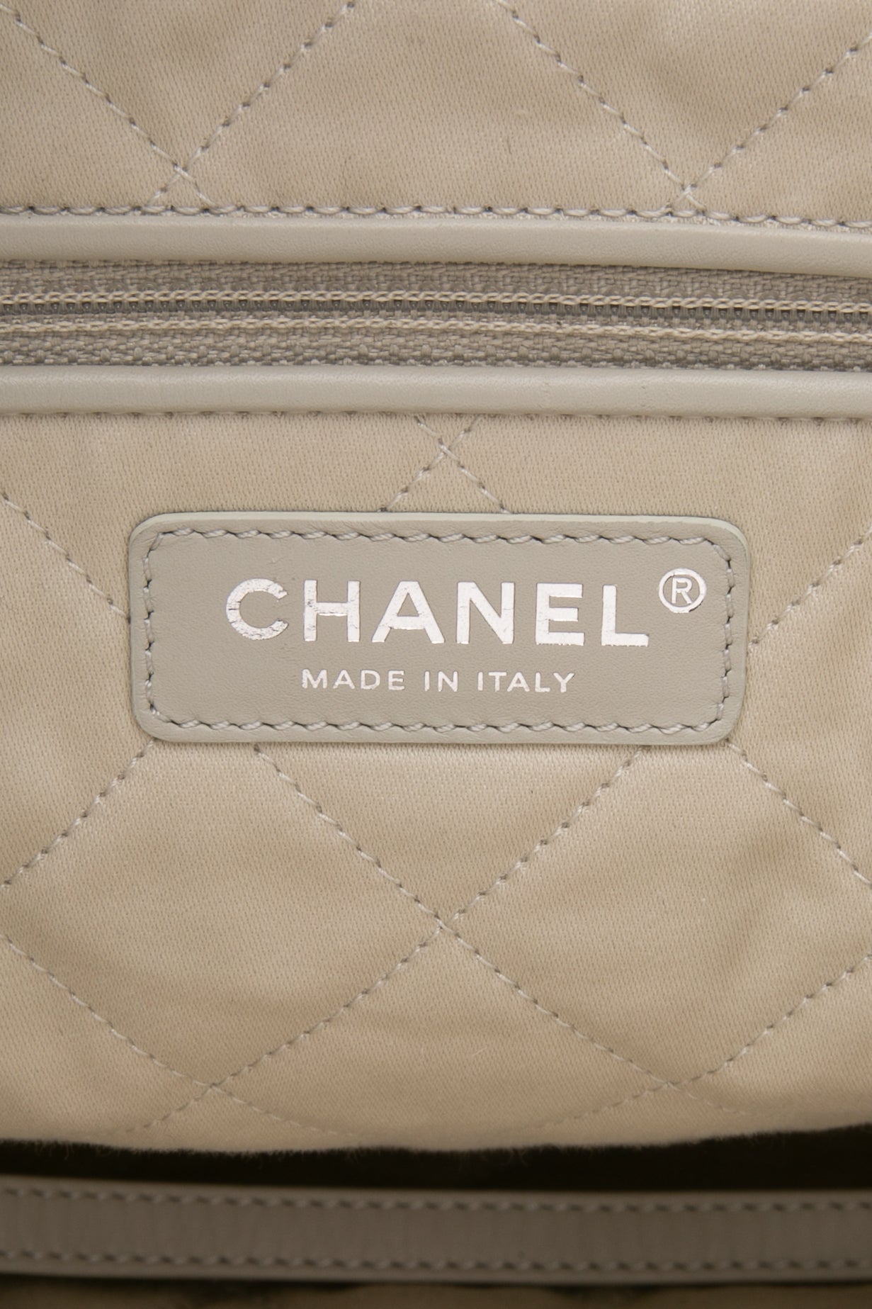 CHANEL 22 White Light Grey Calfskin Quilted Hobo Bag