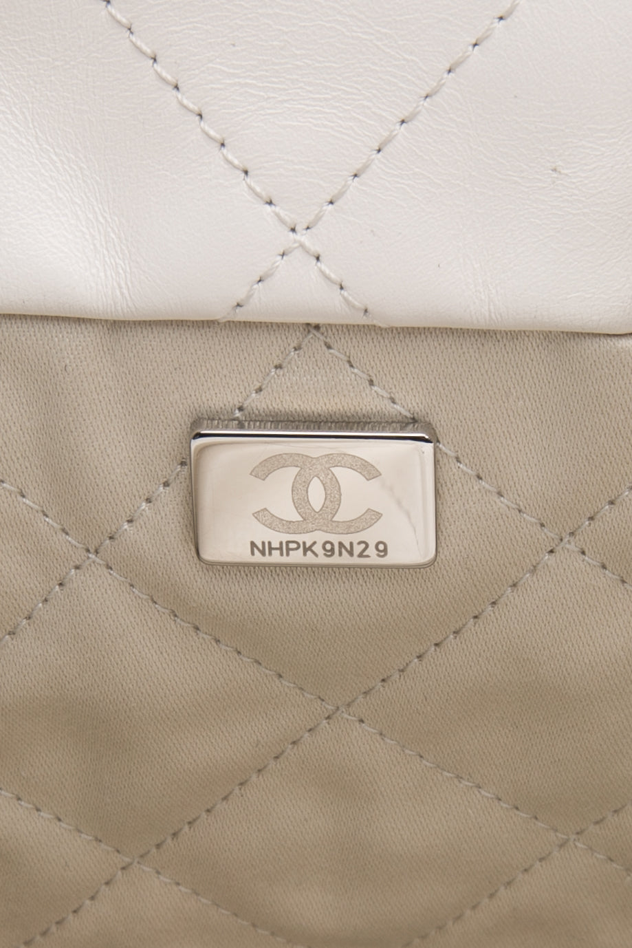 CHANEL 22 White Light Grey Calfskin Quilted Hobo Bag