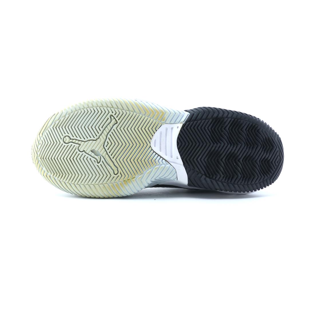 JORDAN AIR  STAY LOYAL 2