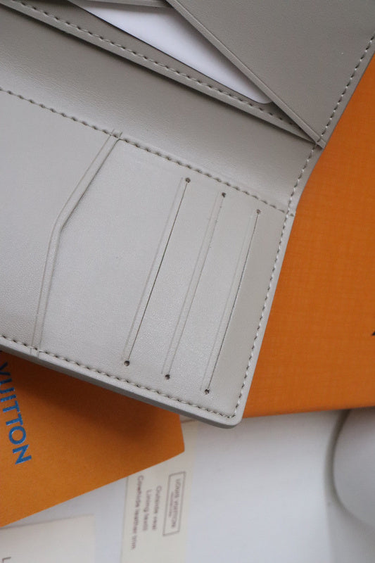 Amelia- LOV  Luxury  Wallets - 630