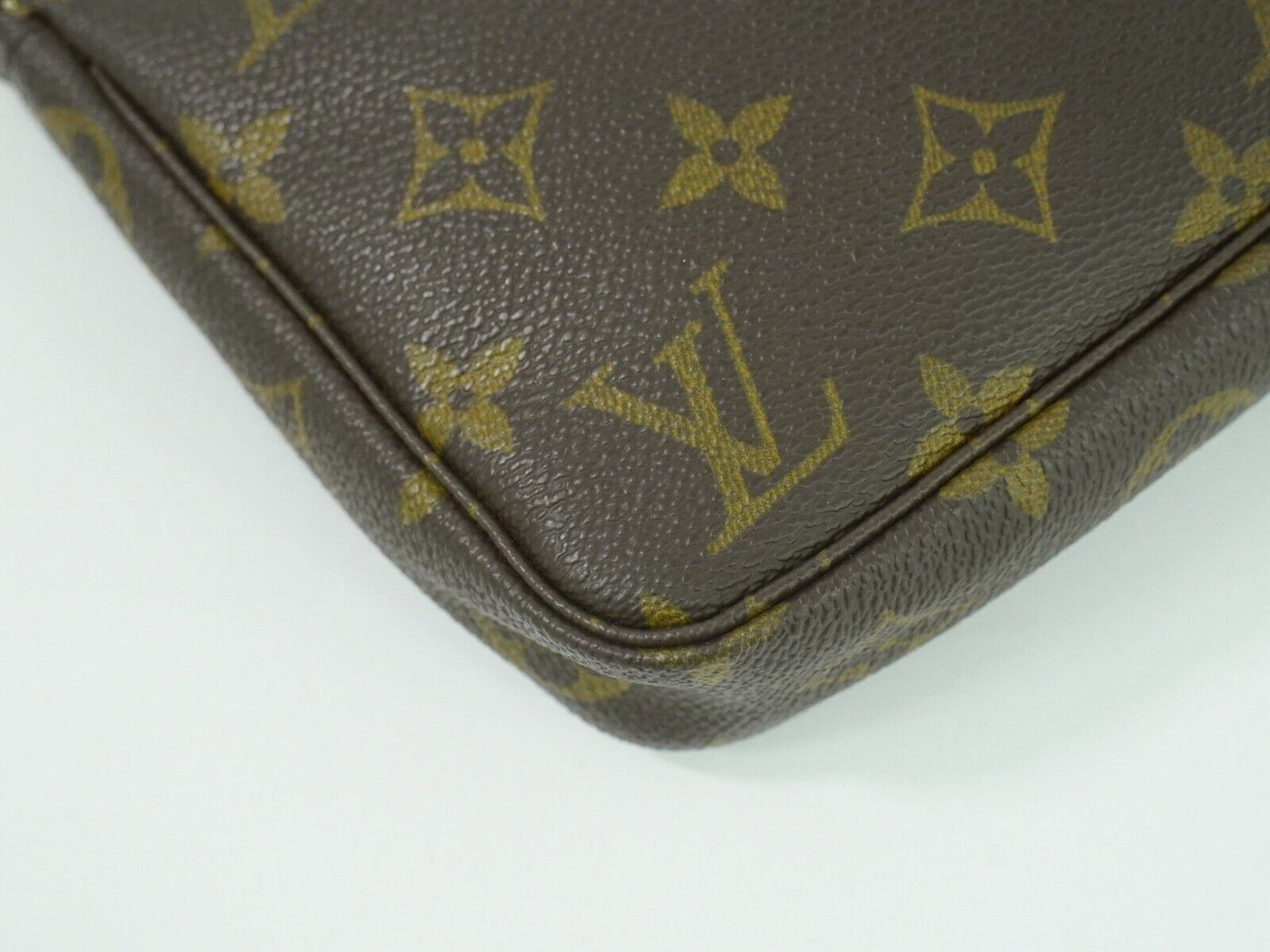 Louis Vuitton Pochette Accessoire  Canvas Clutch Bag