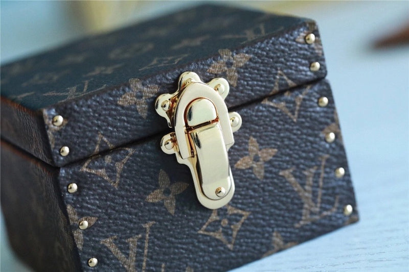Fan Fashion Lu-Vi bags - 9525