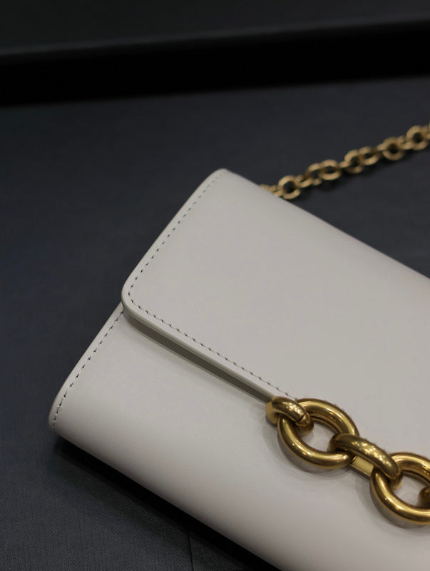 Amelia - YSL Bag - 1932