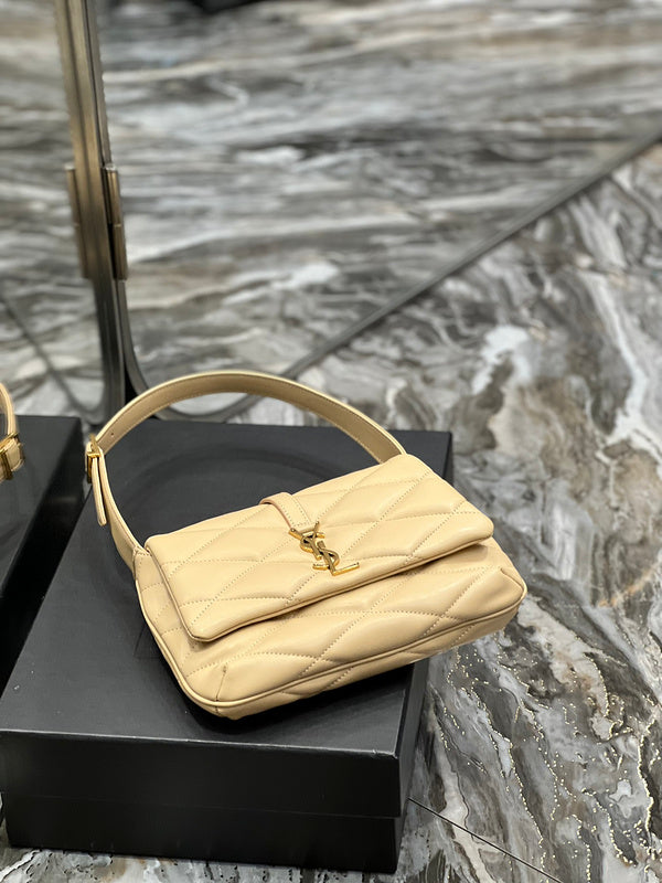 Amelia - YSL Bag - 2474