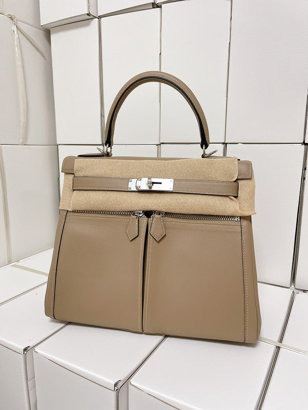 Amelia - HMS Bags - 1814
