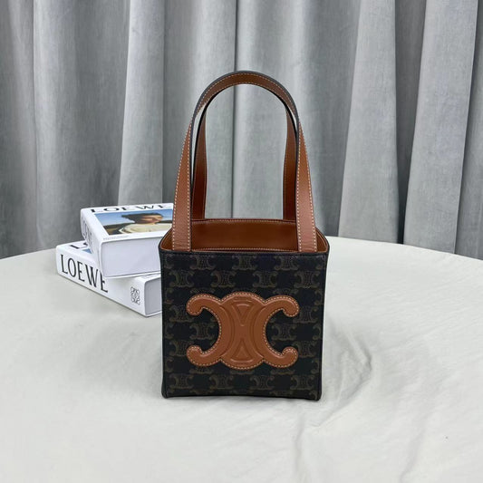CE Cuir Triopé Canvas Cube Bag Triumph Tan For Women 6in/15Amelia199202EIN.04LU