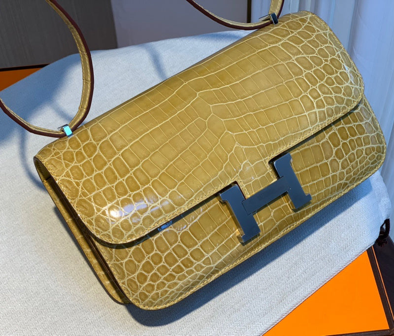 Amelia - HMS Bags - 1746
