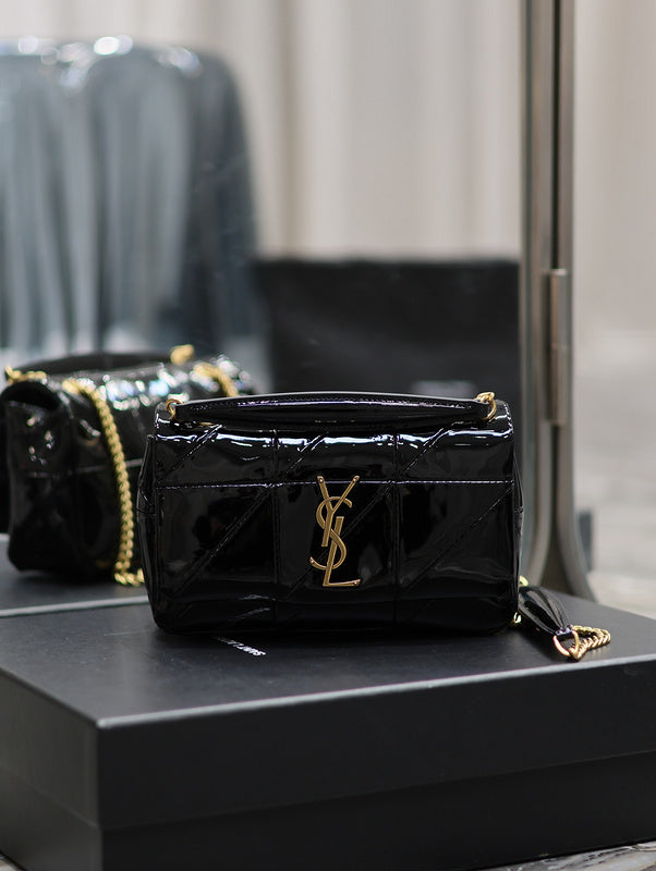Amelia - YSL Bag - 1819