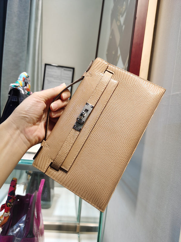 Amelia - HMS Bags - 1569