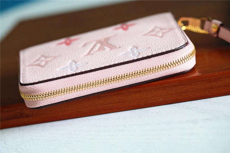 Fan Fashion Lu-Vi bags - 8935