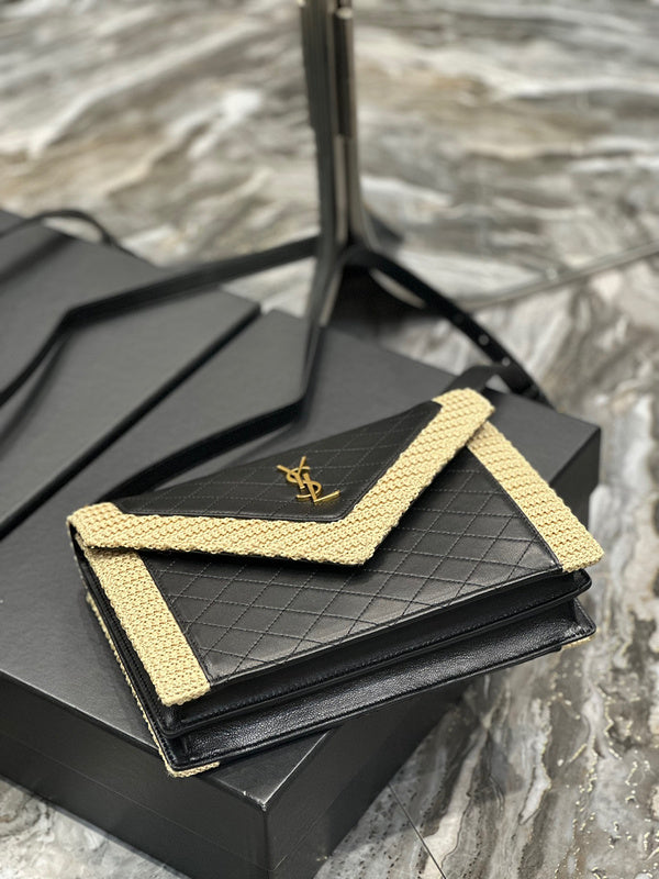 Amelia - YSL Bag - 3930
