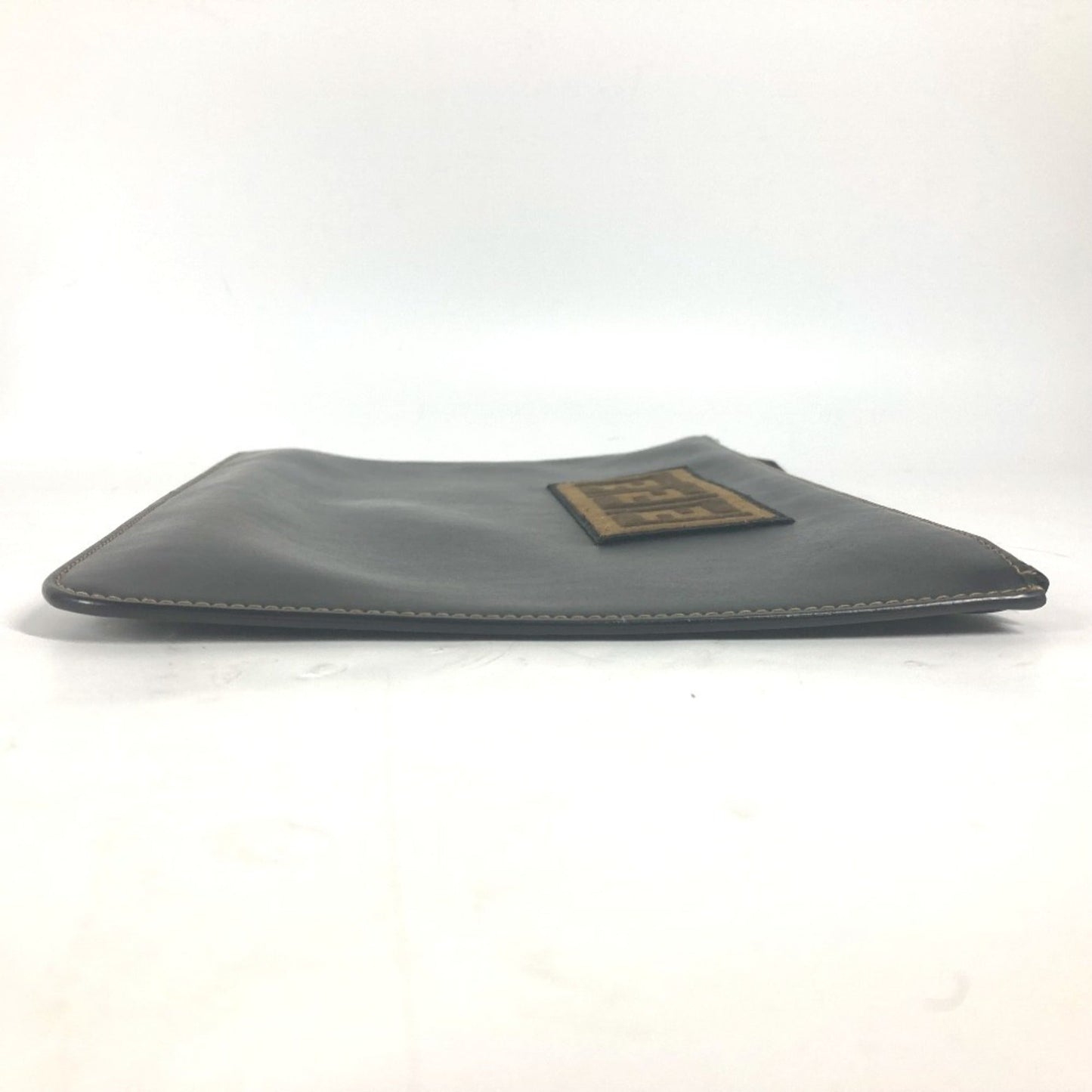 Fendi   Leather Clutch Bag (Pre-Owned)