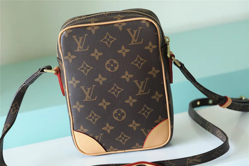 Fan Fashion Lu-Vi bags - 9902