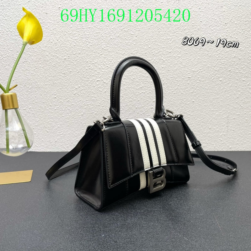 Amelia - BGA Bags - 1953