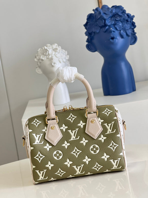 Fan Fashion Lu-Vi Bags - 16850