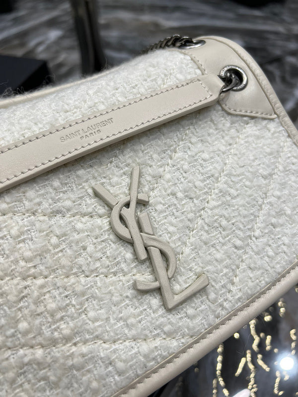 Amelia - YSL Bag - 4221