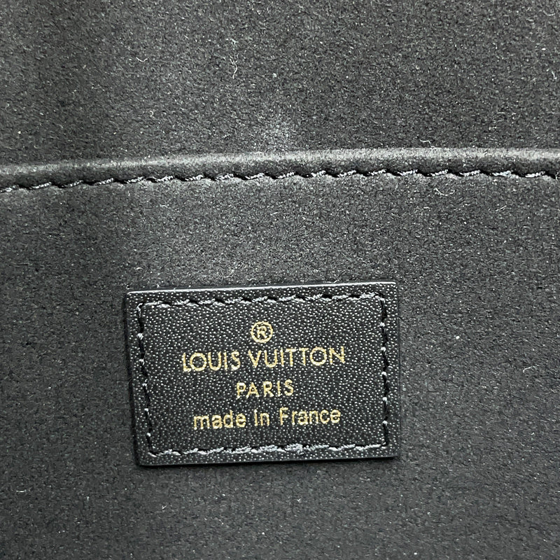 Fan Fashion Lu-Vi bags - 8136