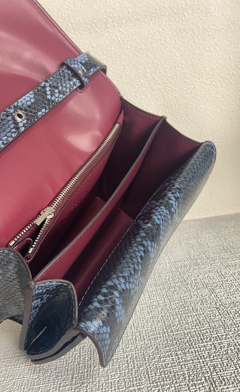 Amelia-i CAH Bags - 024