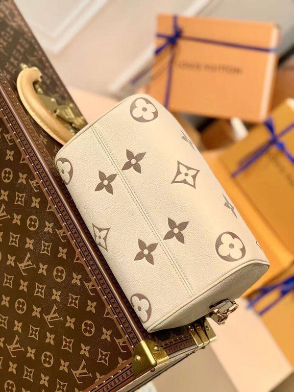 Fan Fashion Lu-Vi bags - 17459
