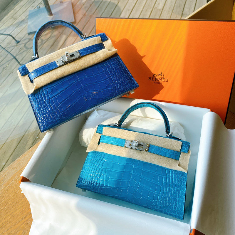 Amelia - HMS Bags - 1817