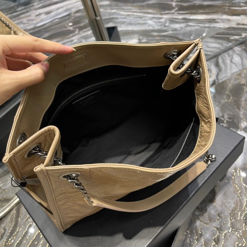 Amelia - YSL Bag - 3949
