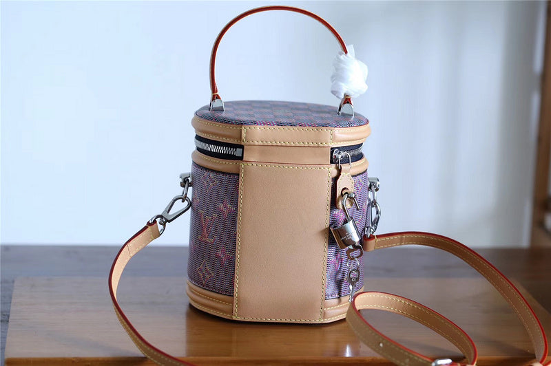 Fan Fashion Lu-Vi bags - 8621