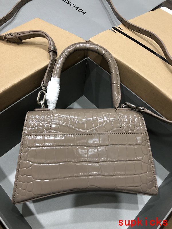 Amelia- BG Hourglass Bags - 106