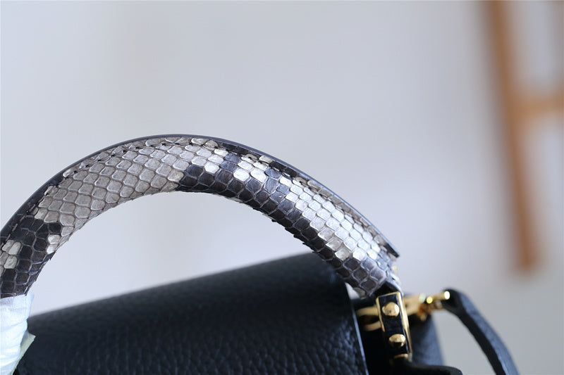 Fan Fashion Lu-Vi bags - 8353