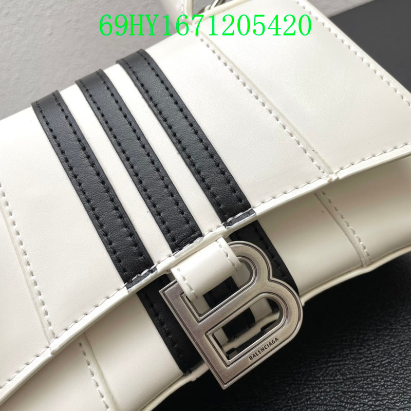 Amelia - BGA Bags - 1954