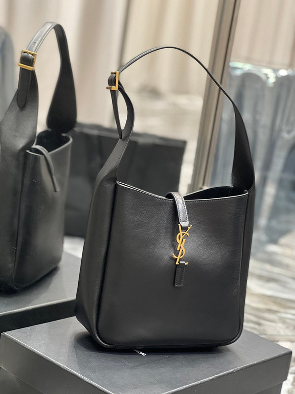 Amelia - YSL Bag - 2488