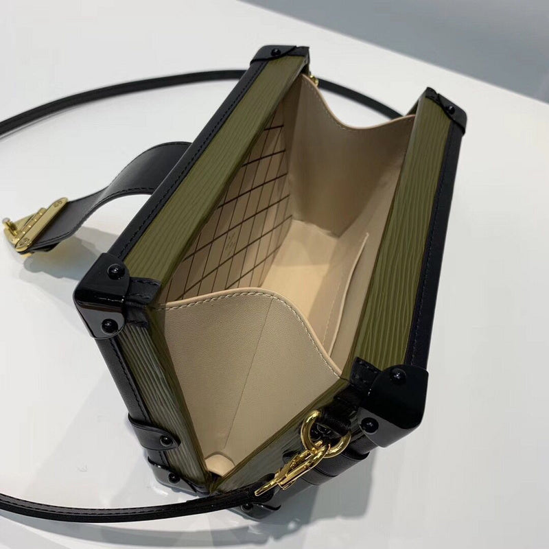 Fan Fashion Lu-Vi bags - 17855