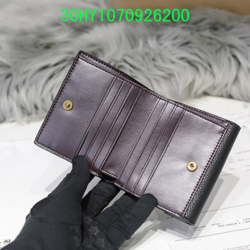Amelia - CAH Wallet - 113