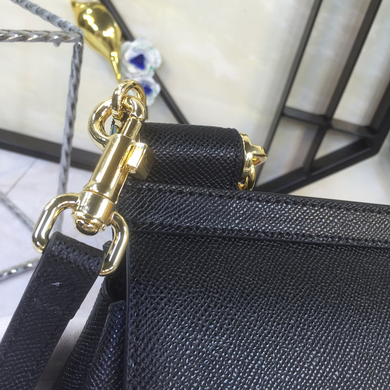 Amelia- DG Bags - 014