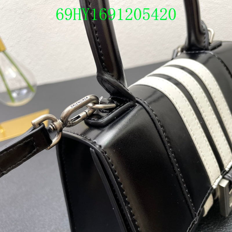 Amelia - BGA Bags - 1953