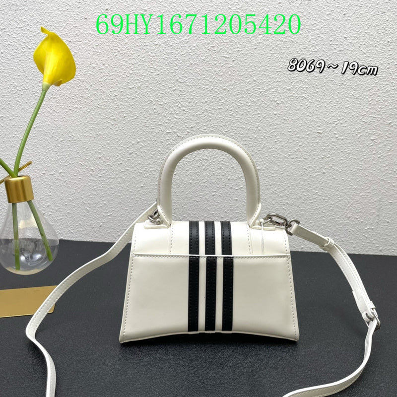 Amelia - BGA Bags - 1954
