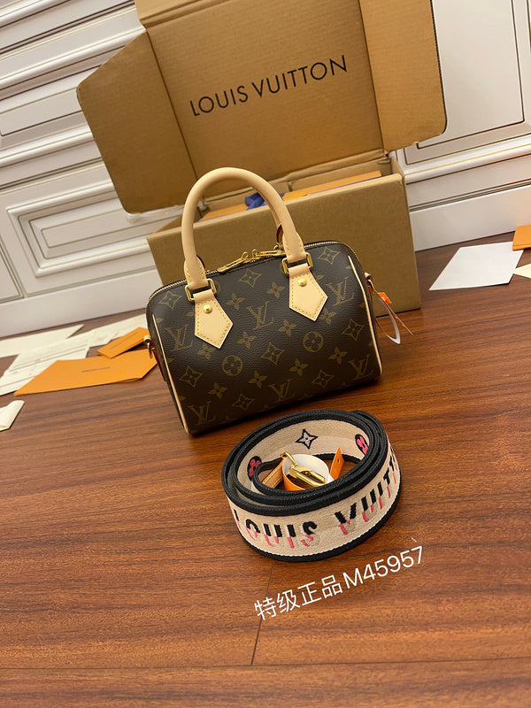 Amelia's Bag Gallery - LOV Bags - 1026