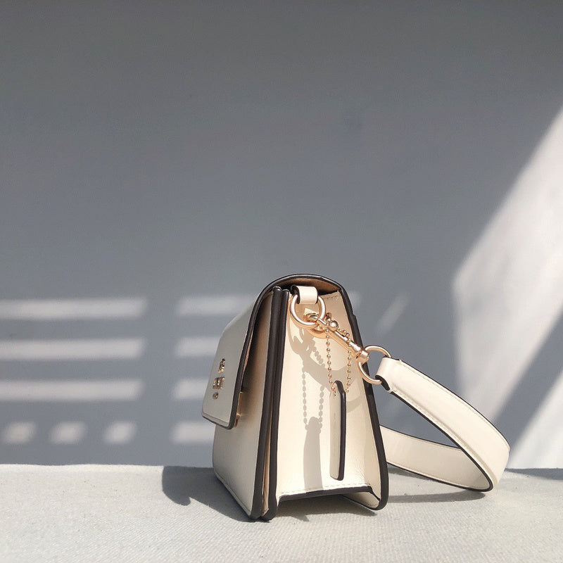 Amelia-i CAH Bags - 205