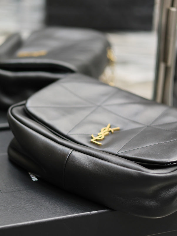 Amelia - YSL Bag - 1786