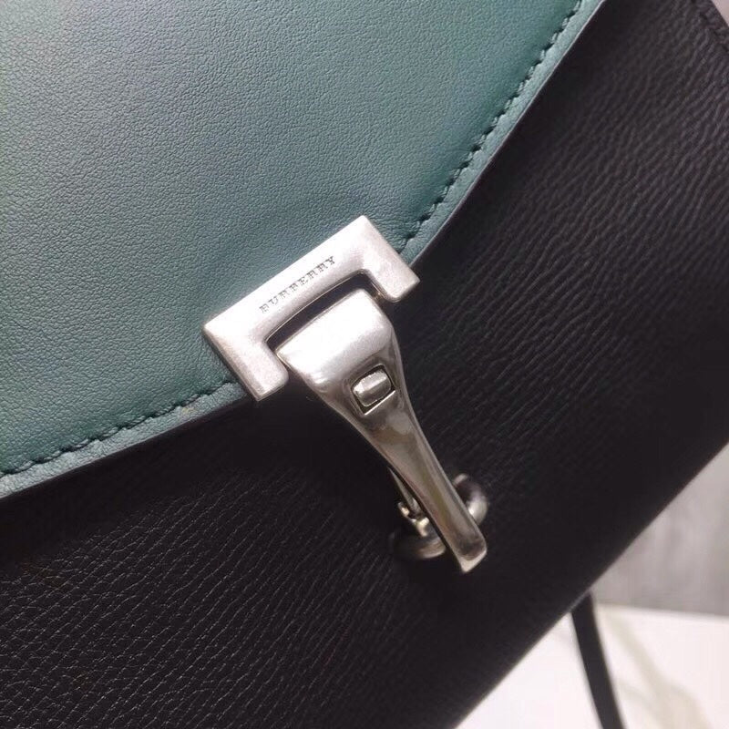 Burberry Bags - Bagsattire   739